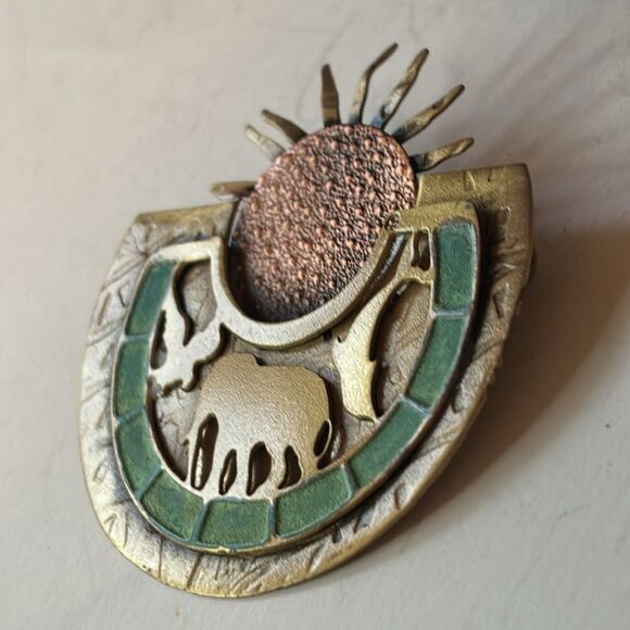 Women’s Vintage Mixed Metal Wild Animals and Setting Sun Brooch - Picture 2 of 5